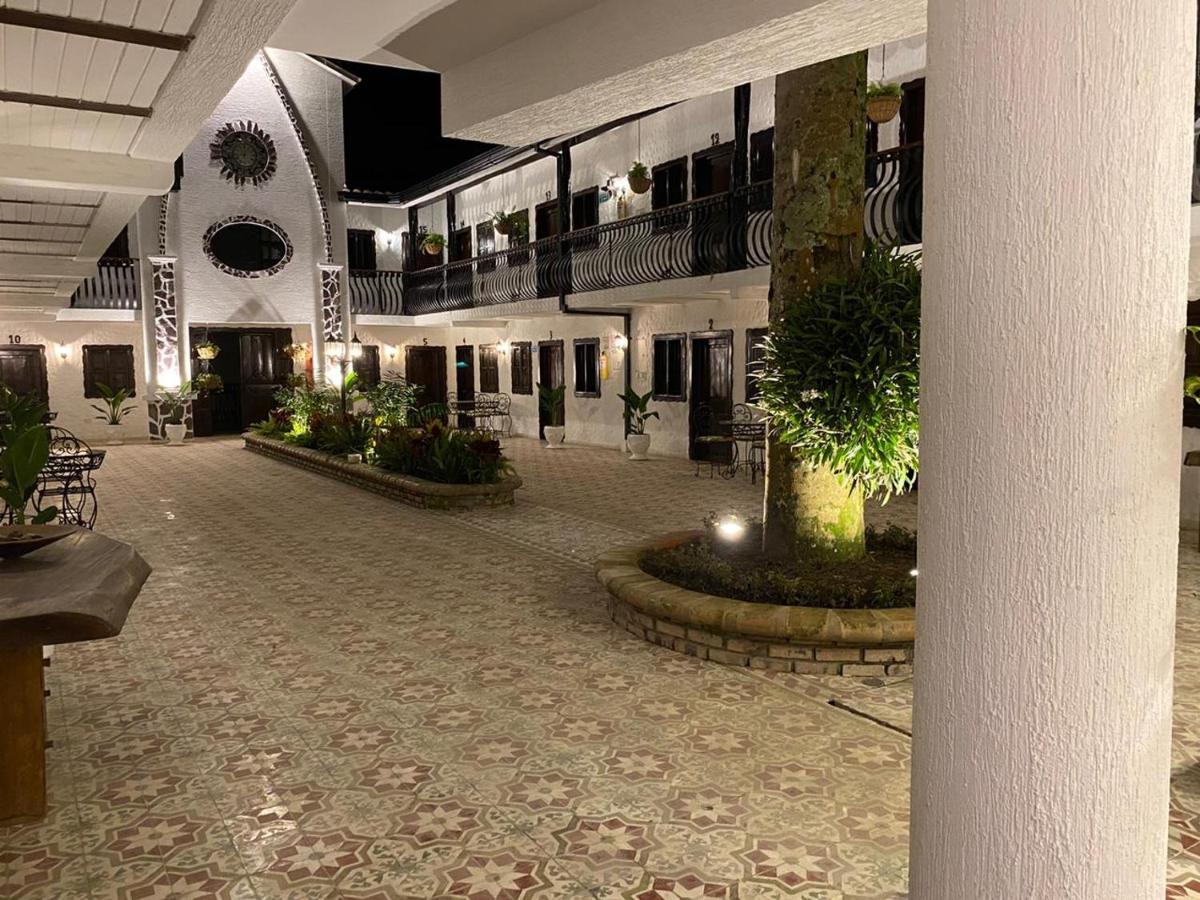 Casa Hotel Las Orquideas Circasia Exteriér fotografie