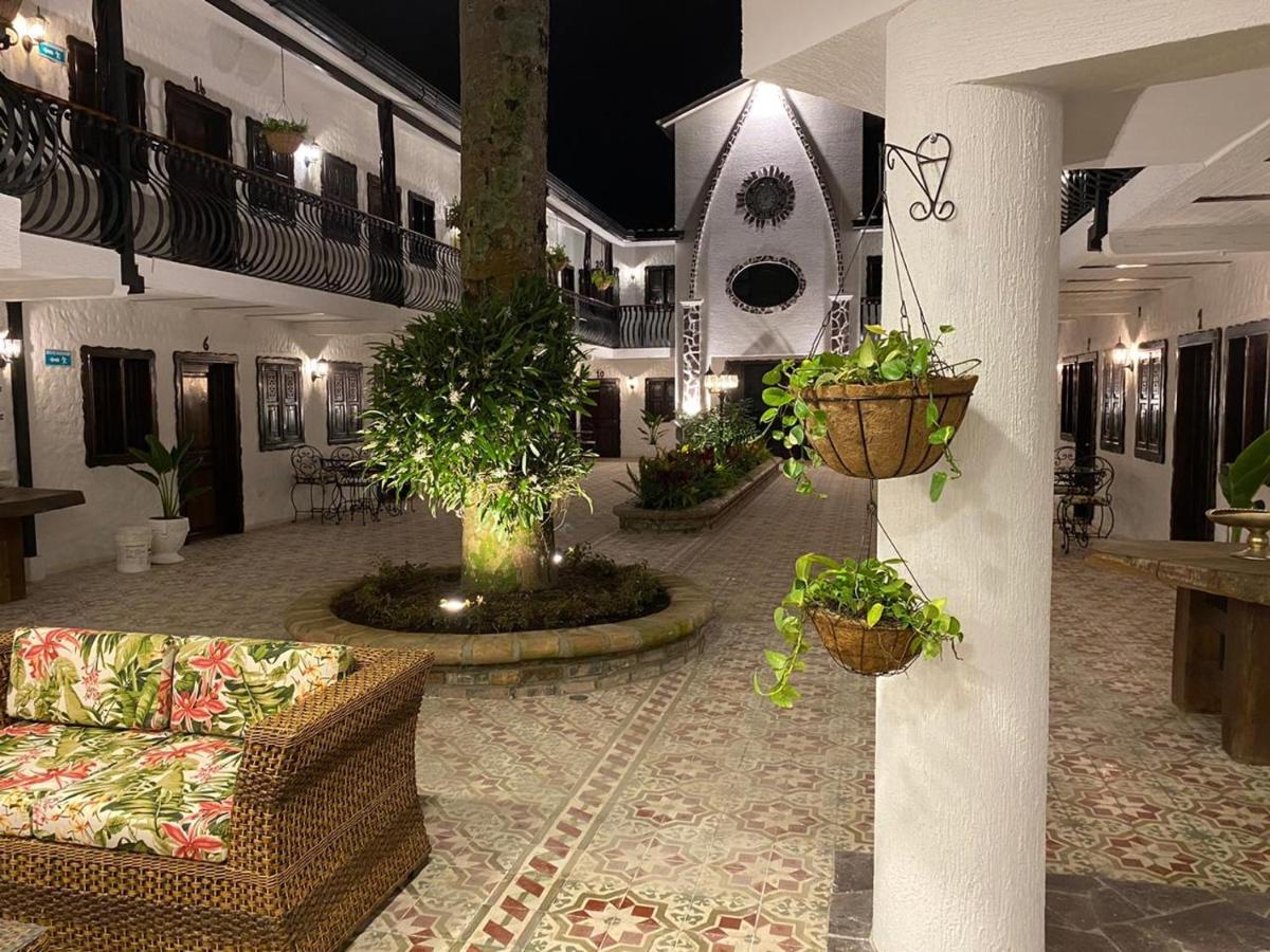 Casa Hotel Las Orquideas Circasia Exteriér fotografie